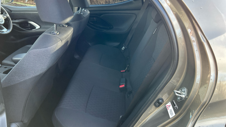 Toyota Yaris 1.5 Hybrid Design 5dr CVT Hybrid Hatchback